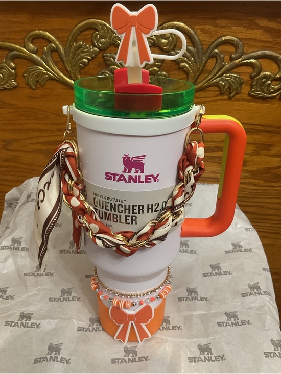 Stanley Accessories - Stanley White Colorway 40oz Quencher H2.0 Tumbler with Decorative accessories